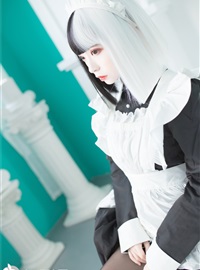 Rabbit Playing with Reflection VOL.073 Black and White Maid(21)
